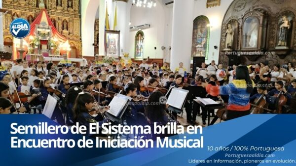 Niños pertenecientes al Programa de Iniciación Musical de El Sistema Portuguesa durante su concierto en la Catedral de Guanare.