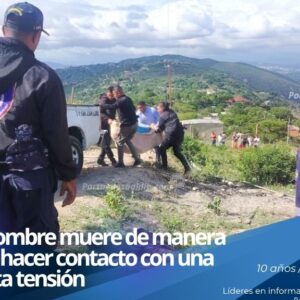 Funcionarios de rescate y cuadrillas eléctricas laborando en una zona de contingencia por líneas de alta tensión.