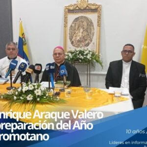 Monseñor Owaldo Enrique Araque Valero junto a la comisión diocesana durante el anuncio del jubileo mariano en Portuguesa.