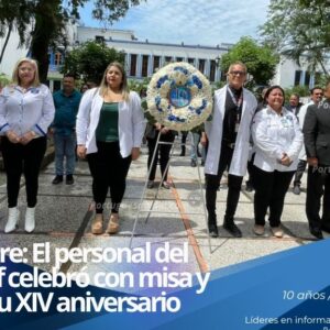 La comisaria general Bella Pacheco junto al personal del Senamecf durante la misa de acción de gracias en la Catedral de Guanare.
