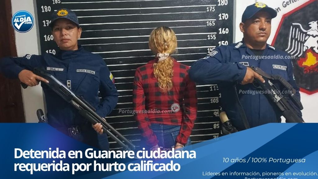 Funcionarios de la Policía de Portuguesa verificando antecedentes de ciudadanos detenidos en la comandancia general.