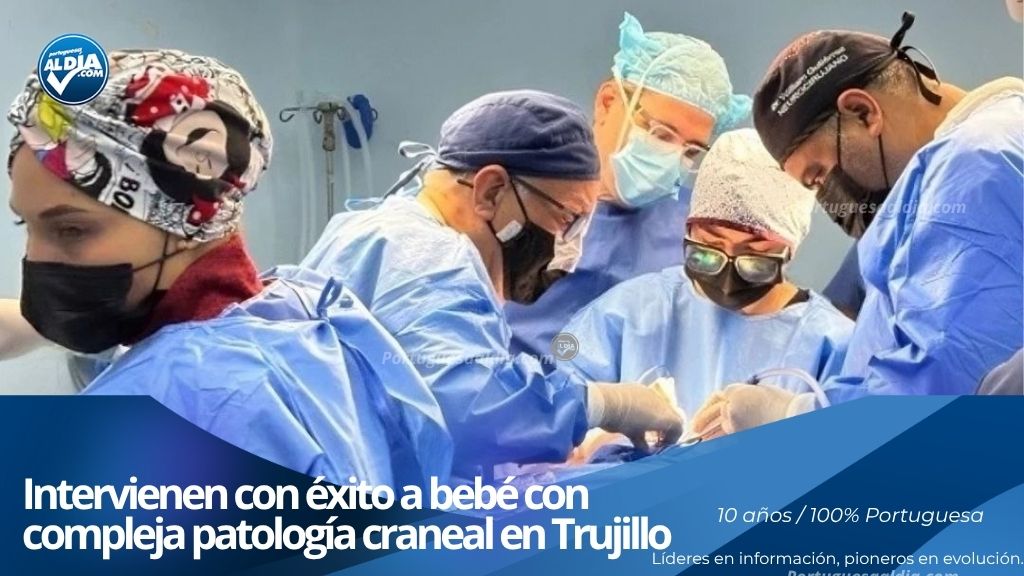 Médicos neurocirujanos venezolanos realizando una compleja intervención quirúrgica dentro de un quirófano hospitalario.