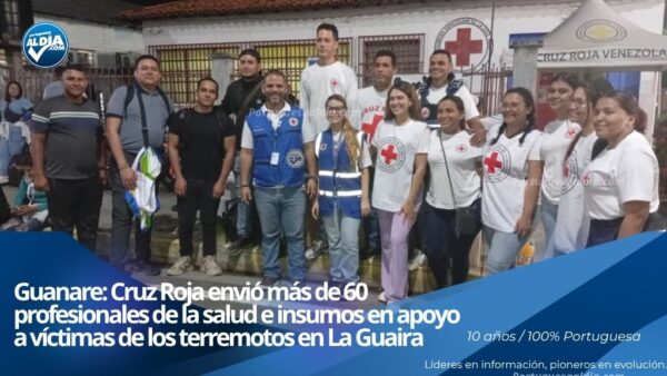 Personal técnico y de salud de la Cruz Roja Venezolana organizando insumos médicos para damnificados.