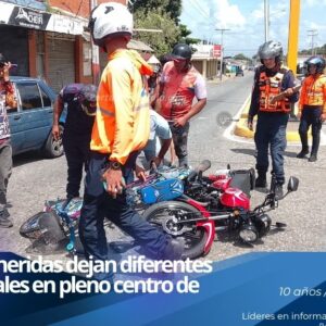 Funcionarios de la División de Investigaciones de Accidentes de Tránsito Terrestre de la CPNB atendiendo un suceso vial en Guanare.