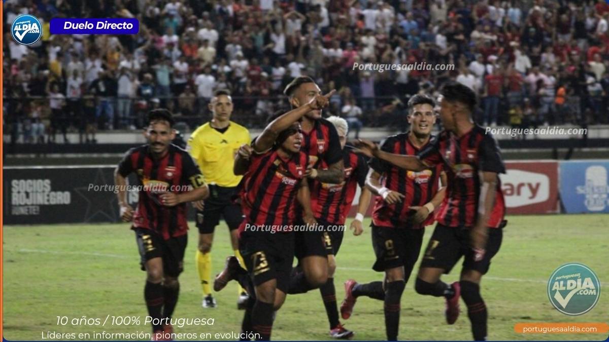 Jugadores del Portuguesa FC en el terreno de juego durante un partido del Torneo Apertura 2026.