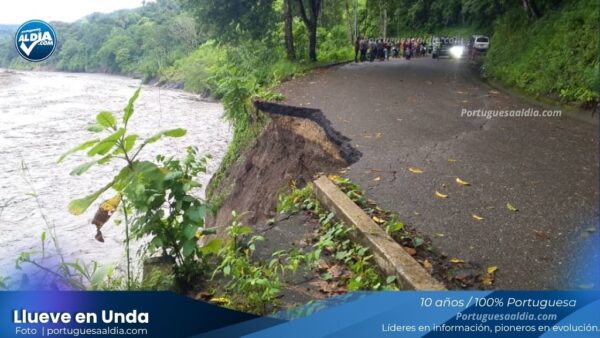 Inundaciones y lodo en Chabasquén, municipio Unda, Portuguesa, tras el desbordamiento de ríos por fuertes lluvias.