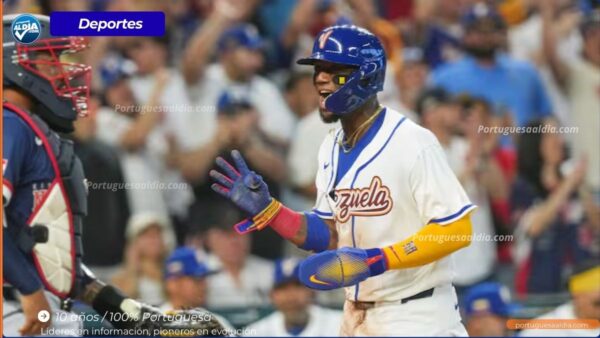 Ronald Acuña Jr. celebra un cuadrangular durante el encuentro de Venezuela en el Clásico Mundial de Béisbol 2026.