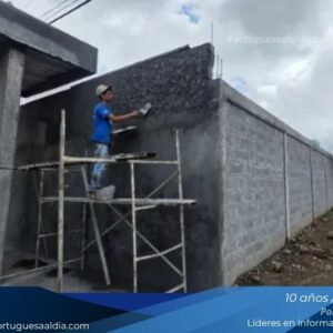 Obras de construcción en la fachada de la Urb. Las Virginias por parte de la gestión municipal de José Ángel López en el municipio Páez.