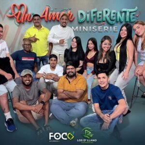 Elenco y director de la miniserie venezolana Un Amor Diferente grabada con celular en Turén, Portuguesa.