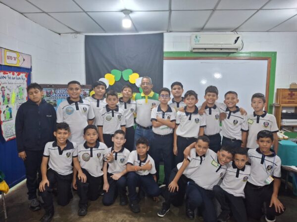 Estudiantes de 5to grado del Colegio Lourdes de Guanare presentaron su cierre de proyecto