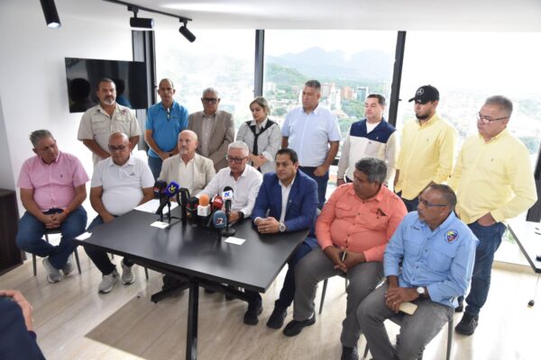 Reactivan Consejo Nacional del Transporte de Carga de Venezuela